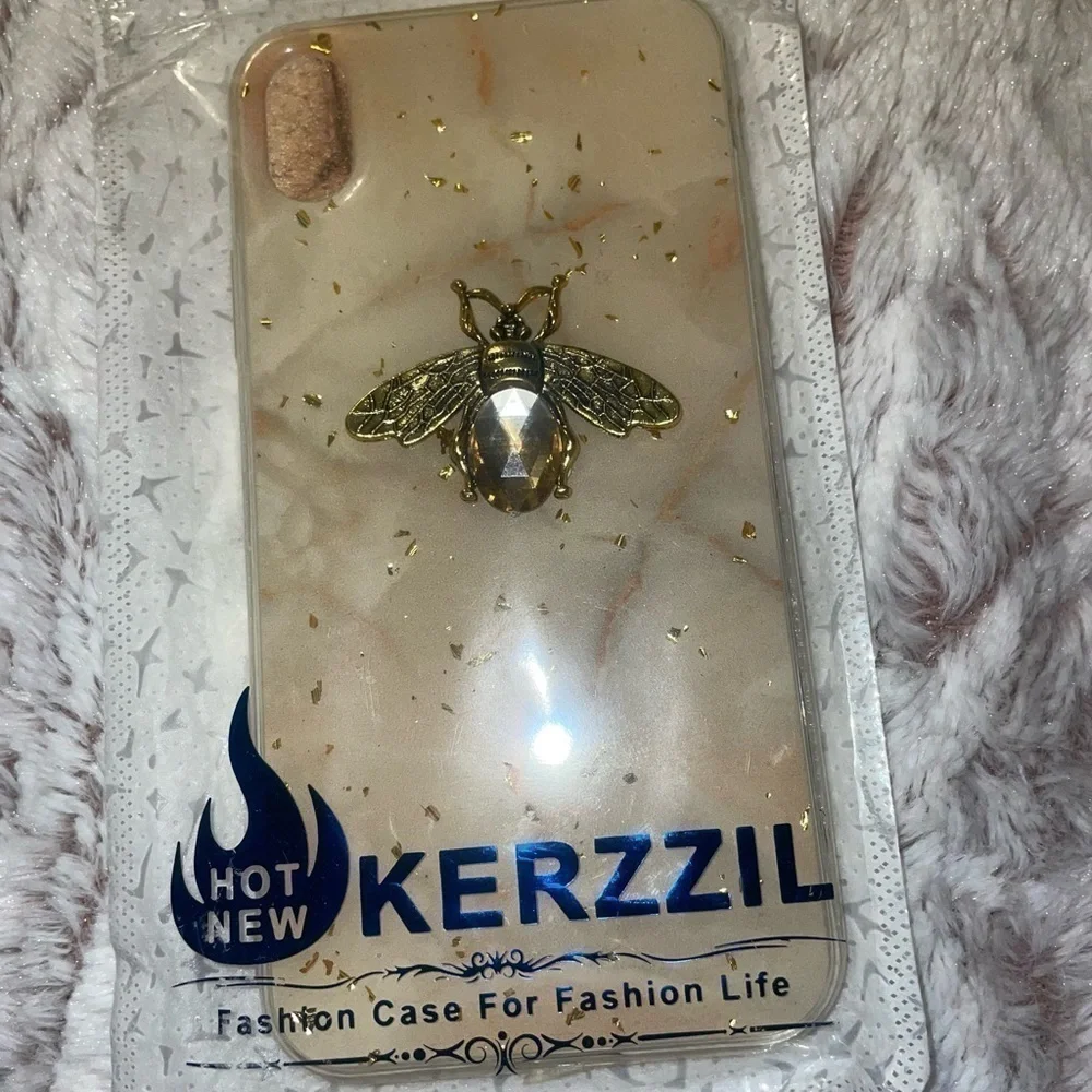 iPhone 11 “Bee” Phone Case. NIP.